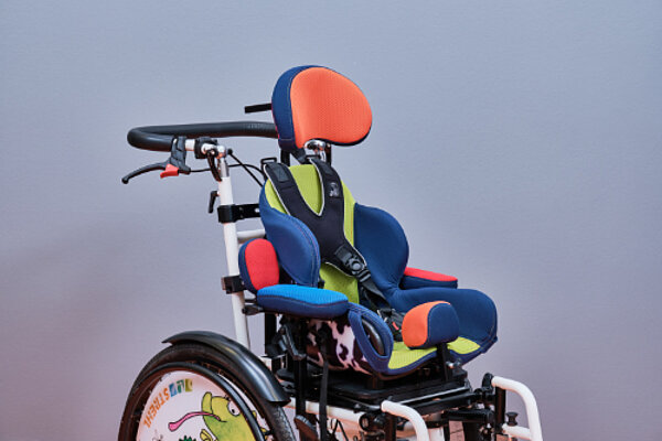 Individuelle_Sitzorthese_FINiFuchs Kinderhilfsmittel Kinderrehatechnik Individuelle_Sitzorthese_FINiFuchs Kinderhilfsmittel Kinderrehatechnik