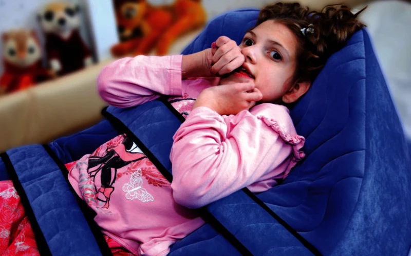 Lagerung Ganzkörperlagerung Sleep Pod Kinder mit Behinderung Specialised Orthotic Services FiNiFuchs