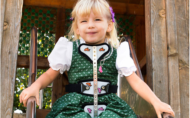 MKS-Rueckenorthese-Kinderorthese-Orthese-FiNiFuchs