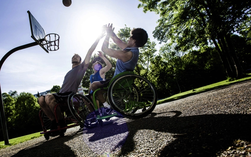 Pointer-OttoBock-Sportrollstuhl-Kinderhilfsmittel-FiNiFuchs
