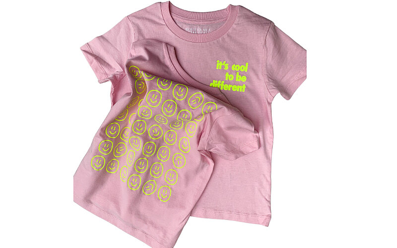 It s cool to be different T-Shirt