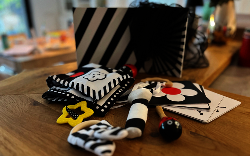 Schwarz Weiss Spielzeug Set-FiNiFuchs