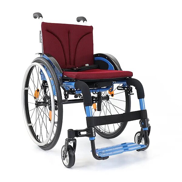 Aktivrollstuhl-Airon-2001683-capriblau-bordeauxrot-01.jpeg