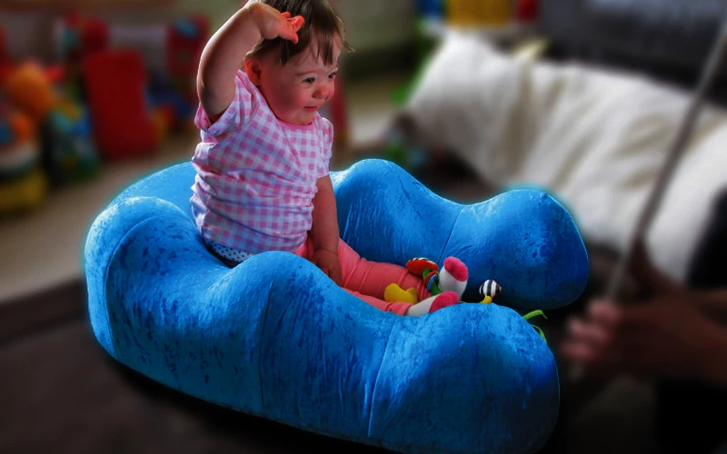 Lagerungshilfe Sitzhhilfe Nessie Kinder mit Behinderung Specialised Orthotic Services FiNiFuchs