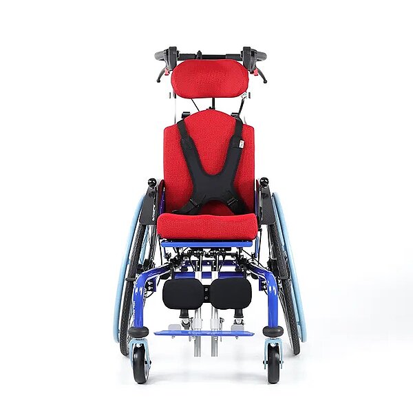 Kantelrollstuhl-MioMove-257165-Koenigsblau-Effekt-04.jpeg