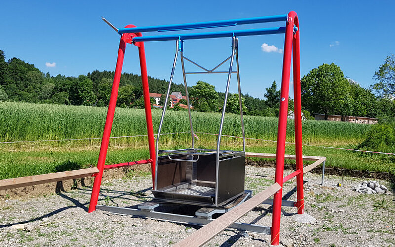 Rollstuhlschaukel Emsland Spiel und Freizeitgeraete barrierefrei inklusic FiNiFuchs Rollstuhlschaukel Emsland Spiel und Freizeitgeraete barrierefrei inklusic FiNiFuchs