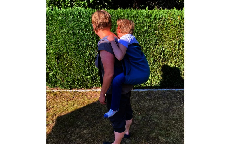 Kindertrage Babytrage Baby Roo FiNiFuchs