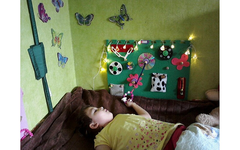 Wandtopper Nicky Line Design Sensorik Spielzeug FiNiFuchs Wandtopper Nicky Line Design Sensorik Spielzeug FiNiFuchs