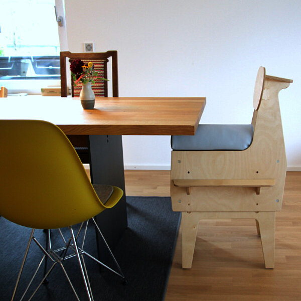 Sitzhilfe-FiNiFuchs-kindertherapiestuhl