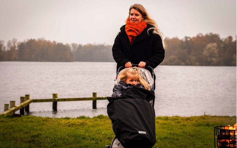 Rollstuhldecke-mit grossem Fussmuff-FiNiFuchs-Kinderrollstuhldecke