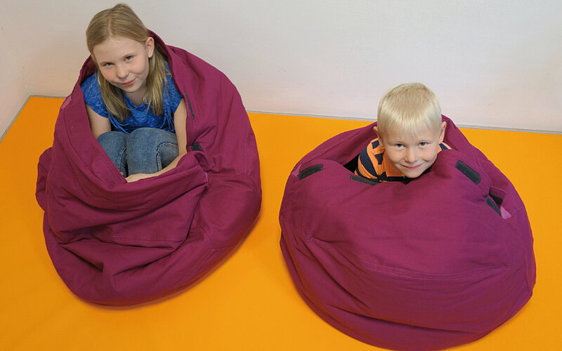 Kiesling-Ei-Entspannung-Koerperwahrnehmung-Kinder-FiNiFuchs