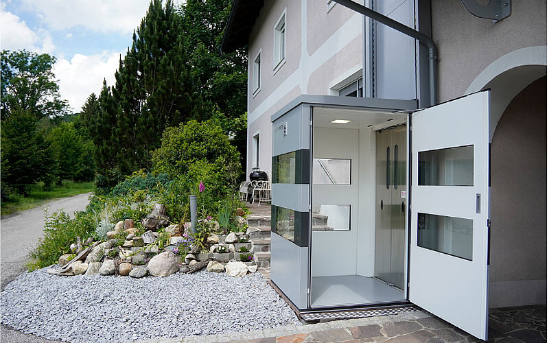 Senkrechtlift QuattroPorte