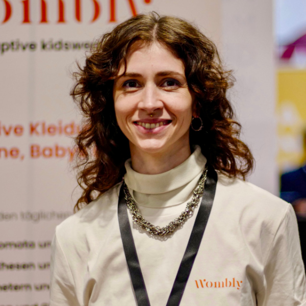 Wombly-adaptive Kleidung